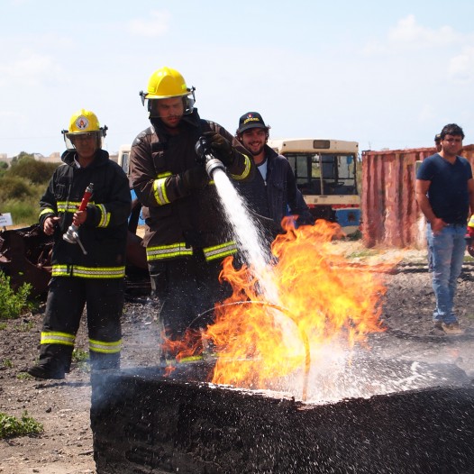 הדרכת צוותי חרום אימון מתקדם במרכז לבטיחות אש